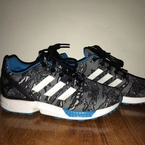 Adidas Sneakers
